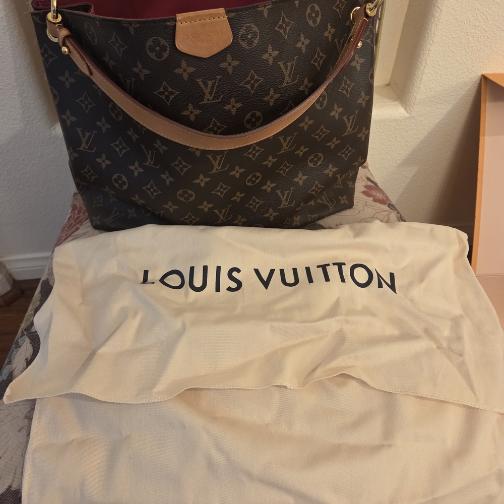 Louis Vuitton Graceful MM Monogram Canvas Shoulder Bag in Brown with Pink Lining - Picture 5 of 10
